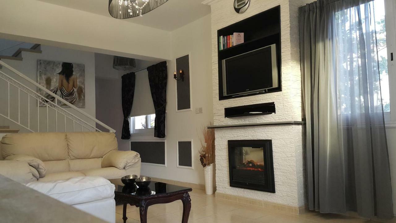 Ivoton Home Paphos Exterior foto