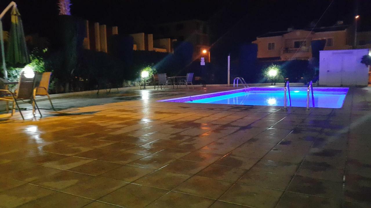 Ivoton Home Paphos Exterior foto